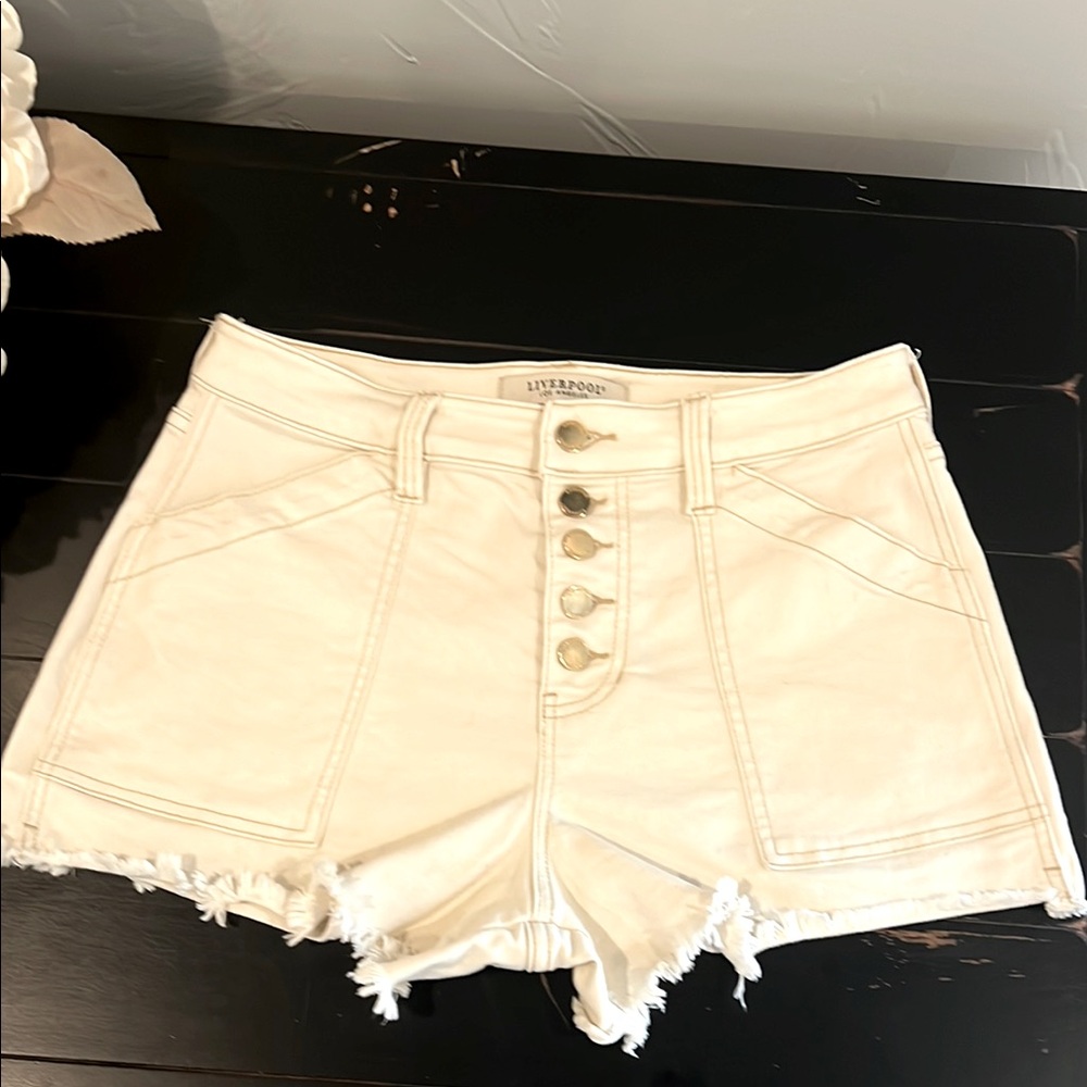 Liverpool Christine Hi-Rise Shorts Distressed Style. Size 6/28. Like new!